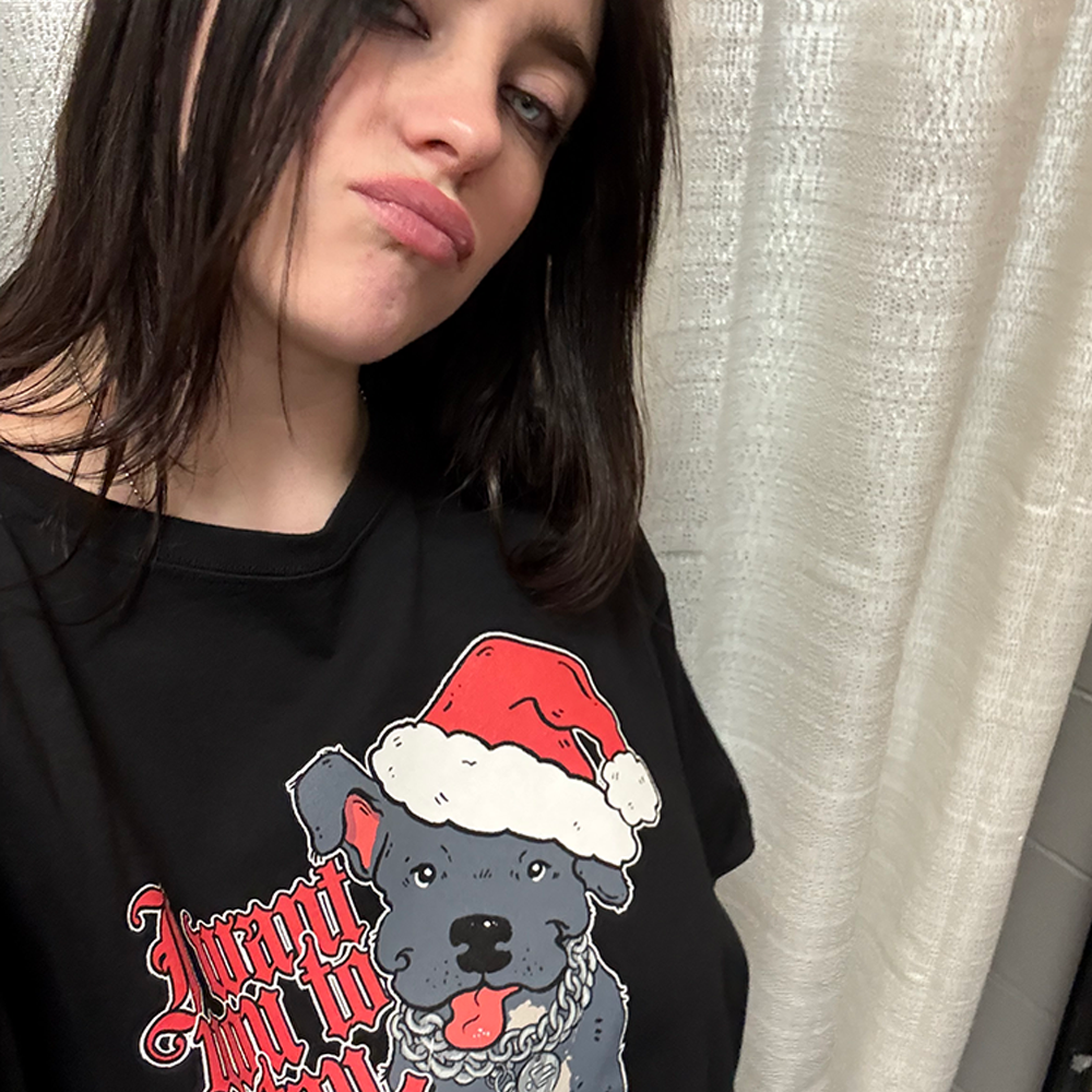 SHARK HOLIDAY TEE Selfie 1