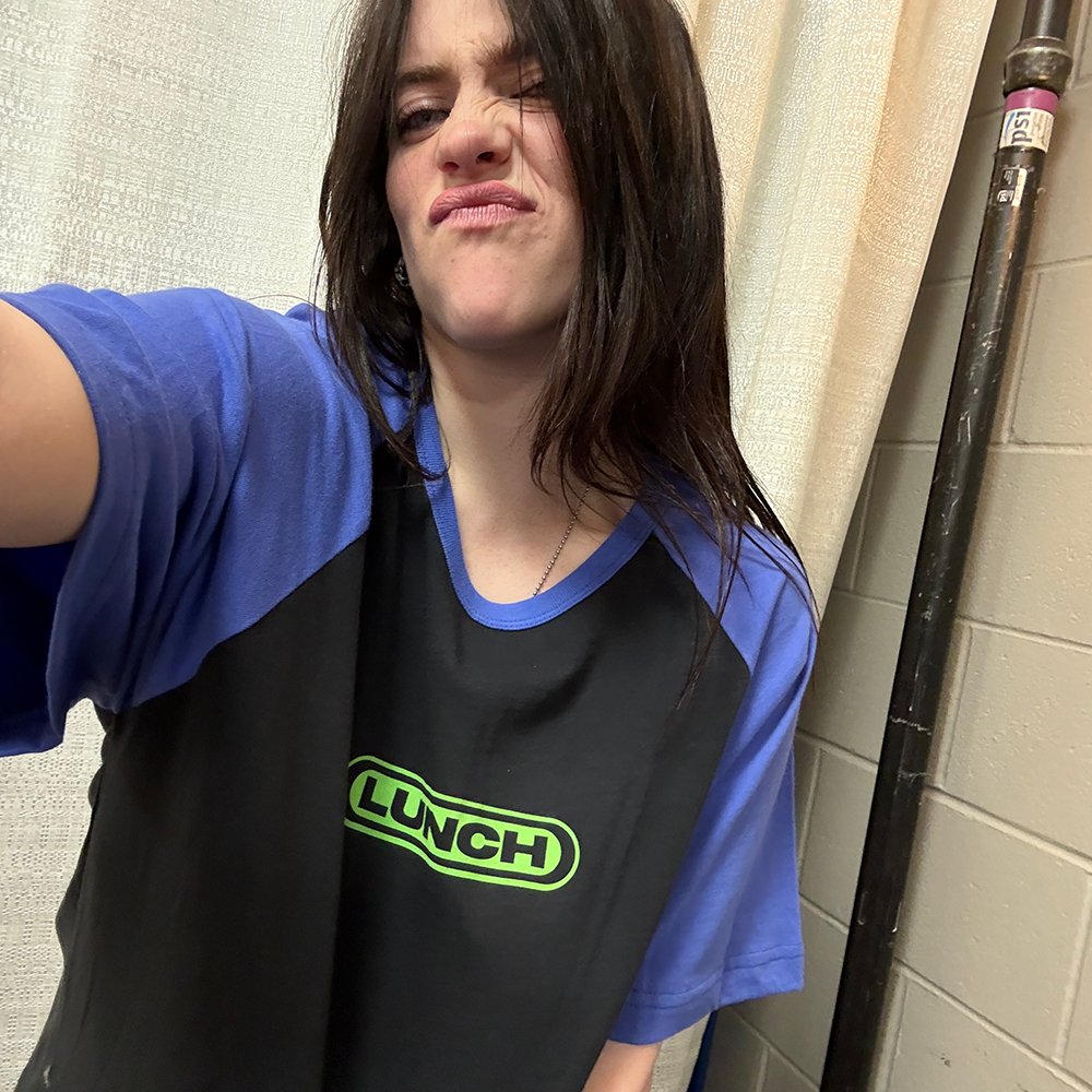 LUNCH RAGLAN TEE Selfie 1