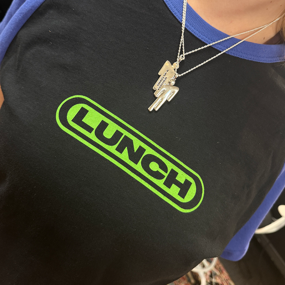 LUNCH RAGLAN TEE Selfie 2