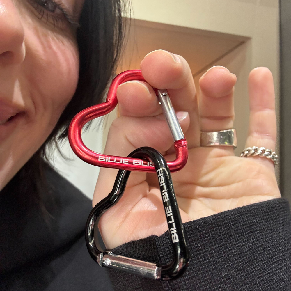 L'AMOUR CARIBINER CLIP SET | Billie Eilish Official AU Store - Billie Eilish AU Store