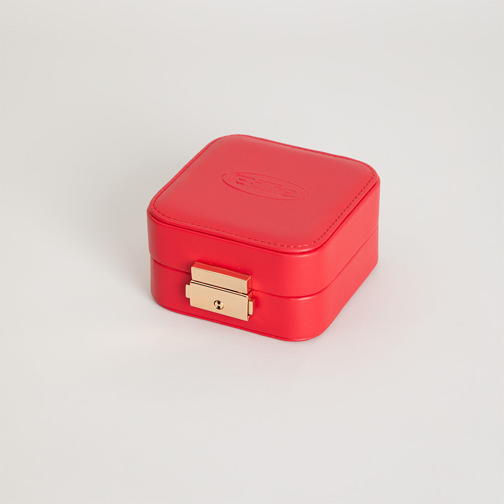 Billie Jewelry Box Front